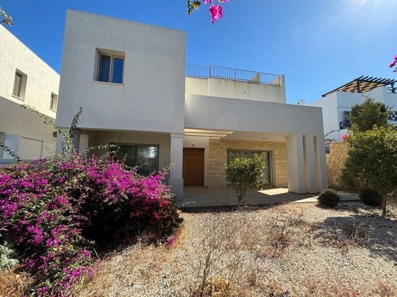 Villa nur 150 m vom Meer in Paphos