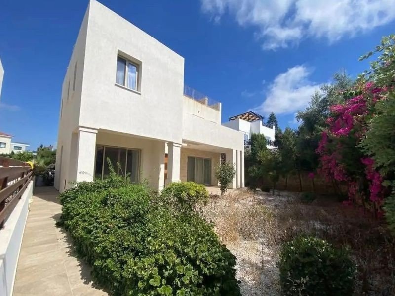 Villa nur 150 m vom Meer in Paphos