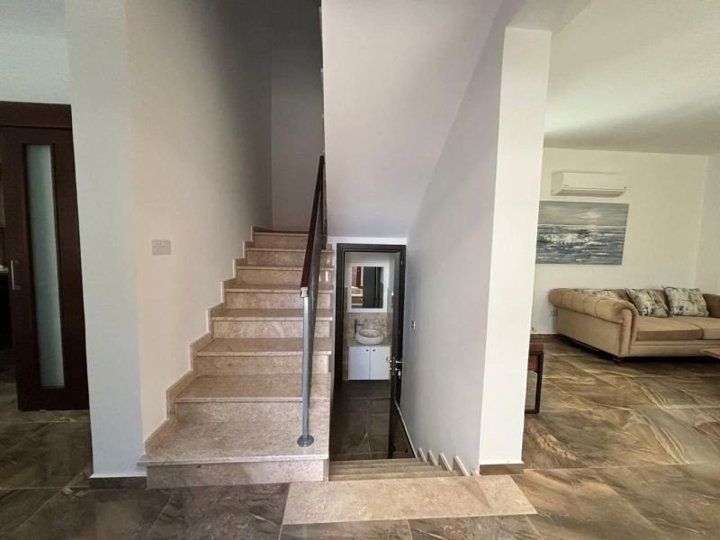 Villa nur 150 m vom Meer in Paphos