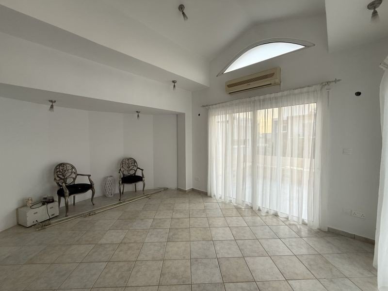 Spacious villa near sea in Paphos