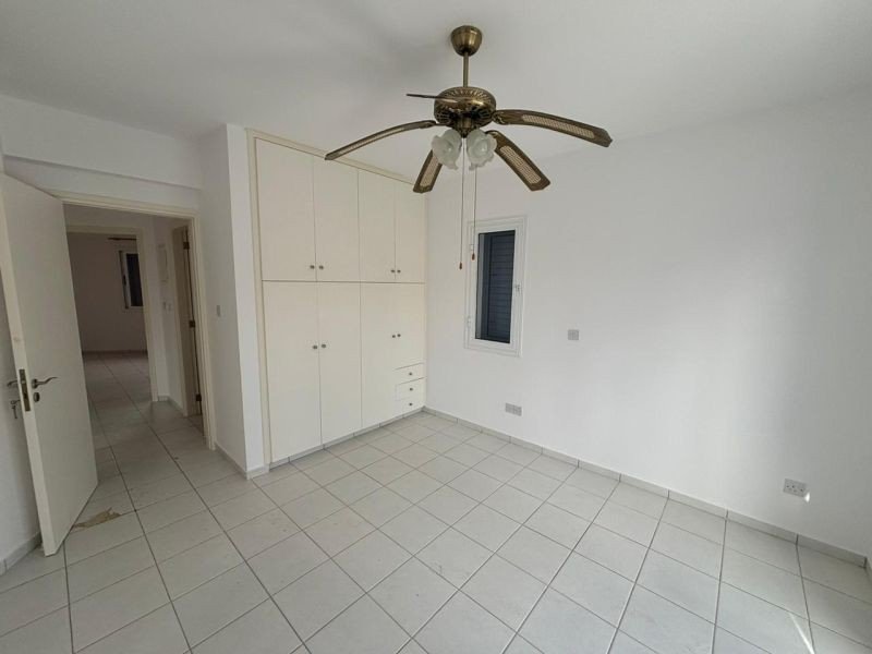 Reihenhaus in einer Anlage in der Landschaft von Paphos