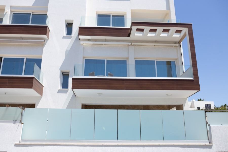 SeaFront house with Private Pool by Beach