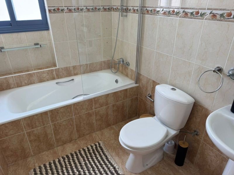 11 Apartments in einem Wohngebäude in Paphos