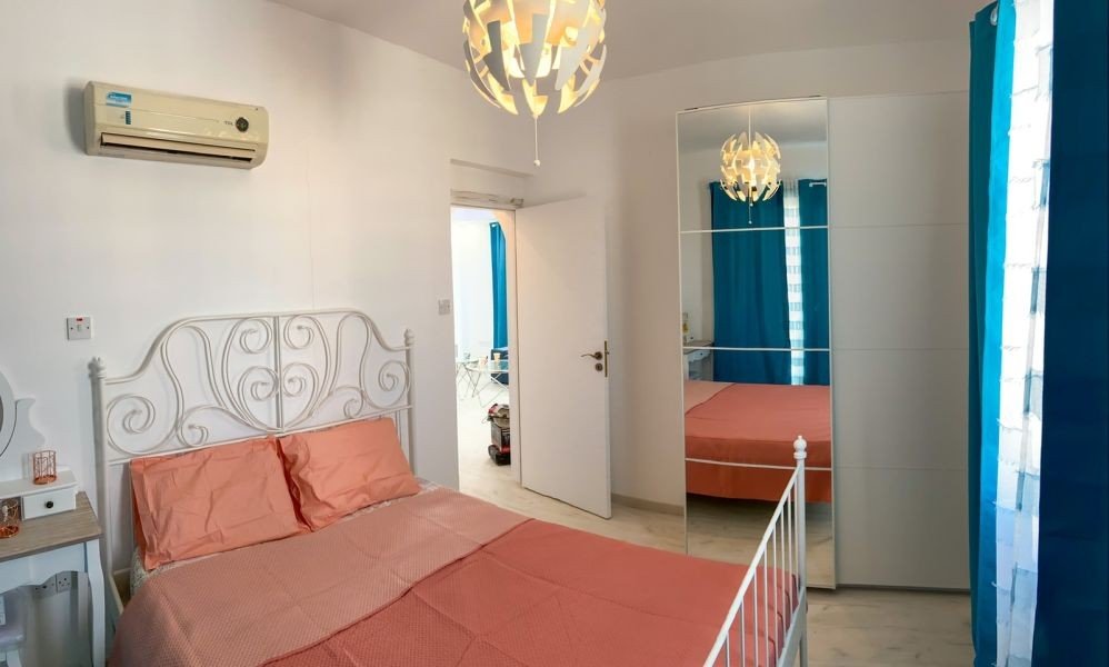 Renovated Top‑Floor Apartment in Universal, Paphos