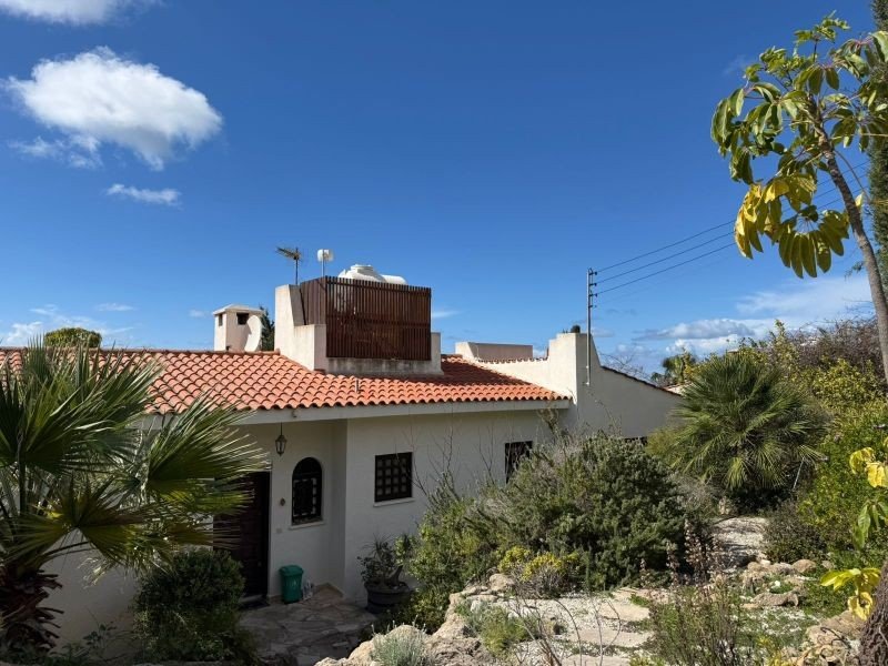 Bungalow with Sea Views in Paphos