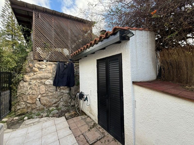 Bungalow with Sea Views in Paphos