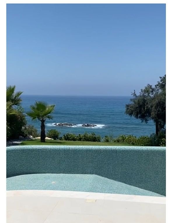 Sea Front Key Ready villa in Paphos
