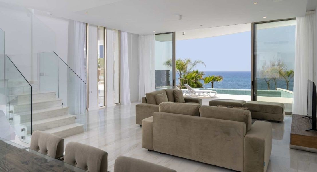 Sea Front Key Ready villa in Paphos