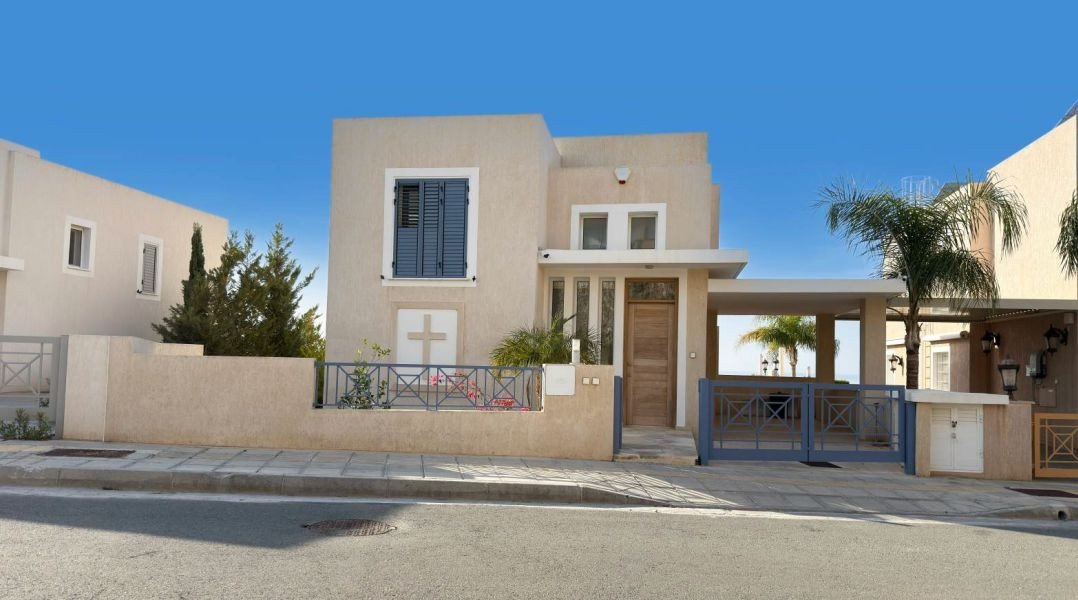 Villa mit Meerblick 300m vom Meer in Paphos