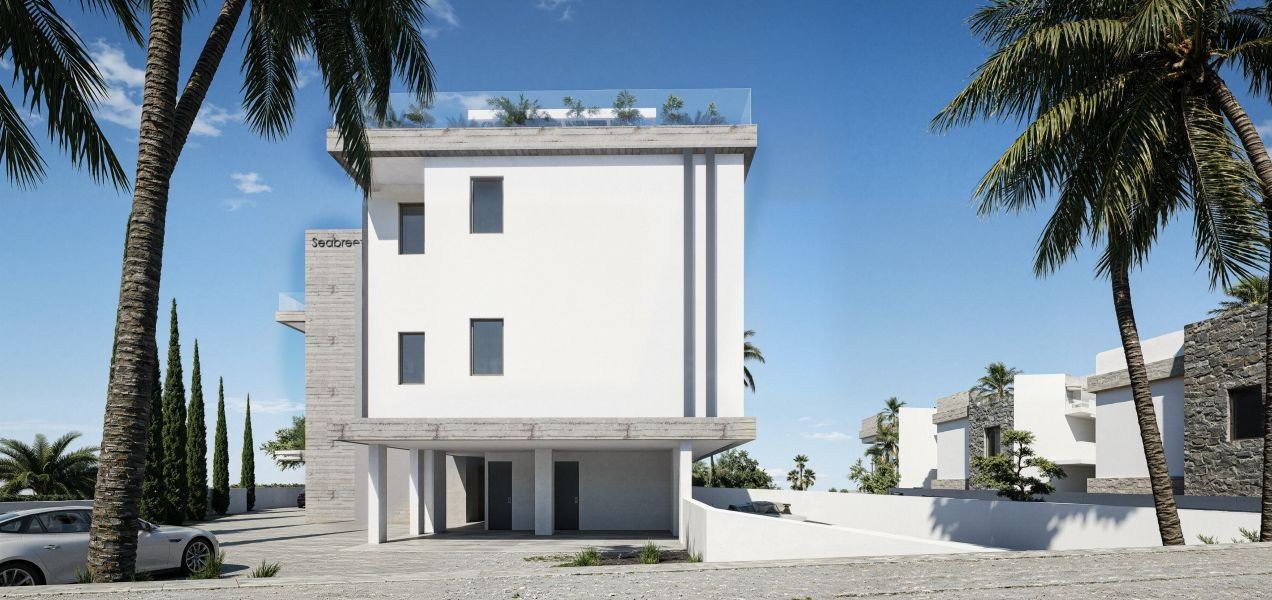 Flat with Roof Terrace by Beach in Paphos