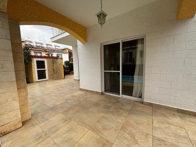 SeaView Villa mit Dachterrasse in Paphos