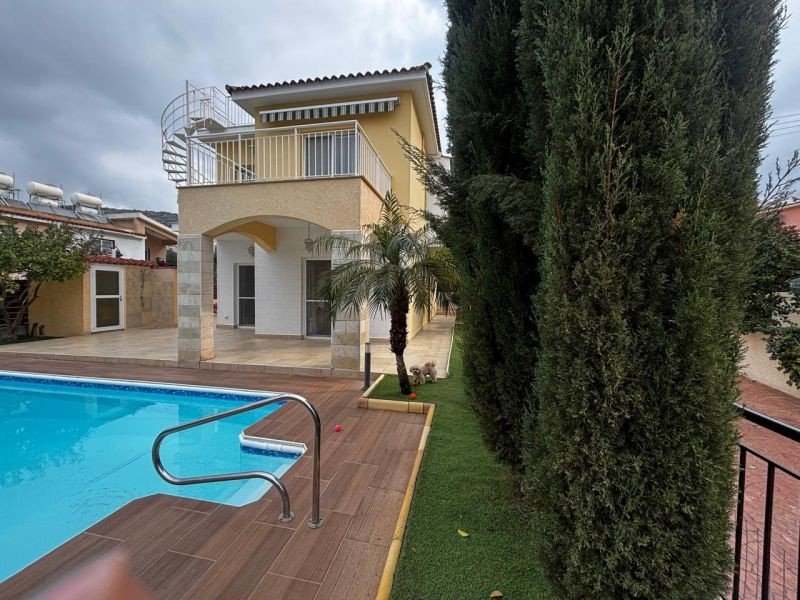 SeaView Villa mit Dachterrasse in Paphos