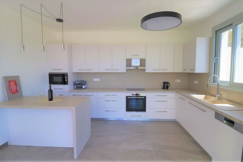 Modern immaculate sea view villa in Paphos