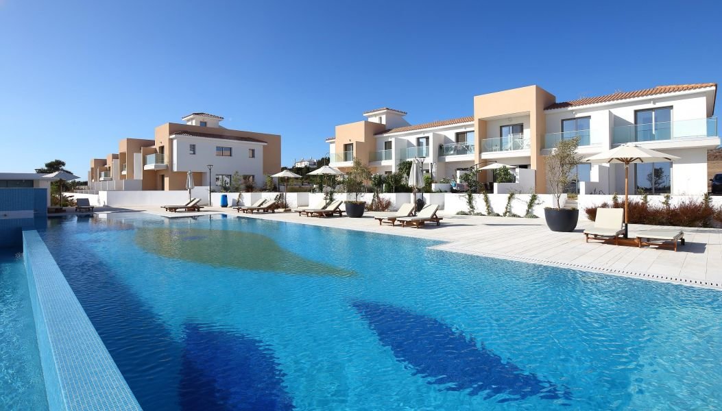 PR.Villa in a complex with pool in Paphos
