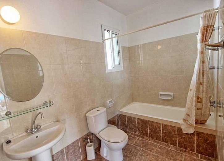 Langzeitmiete. Apartment mit Balkonen
