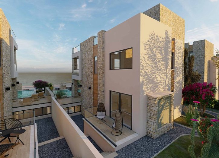 Luxury villa just 100 m from sea