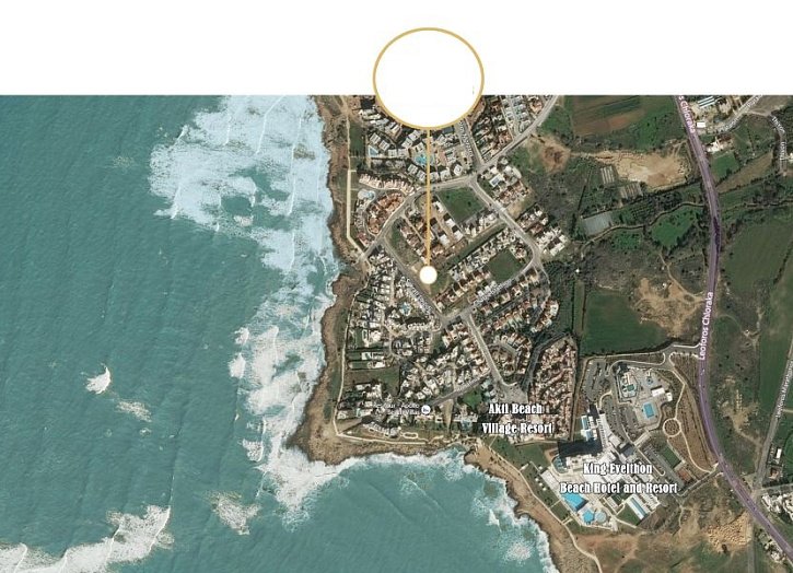 Luxury villa just 100 m from sea