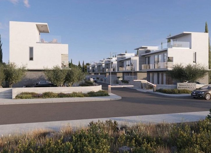 Modern villa 300 m from sandy beach