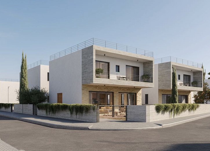 Modern villa close to sea and city