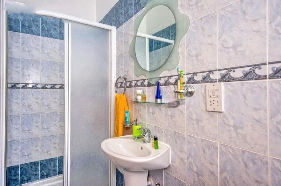Bungalow on large seaview plot in Polis