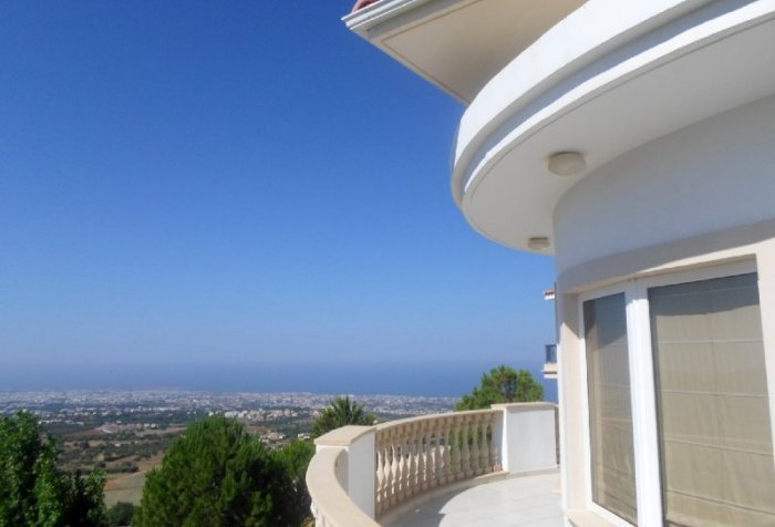 Luxury villa in Paphos,Sea views