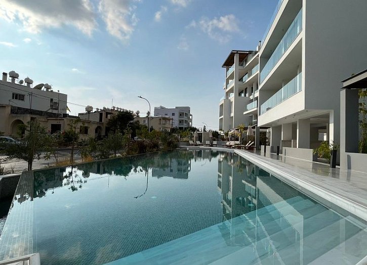 Modern luxury seaview apartment