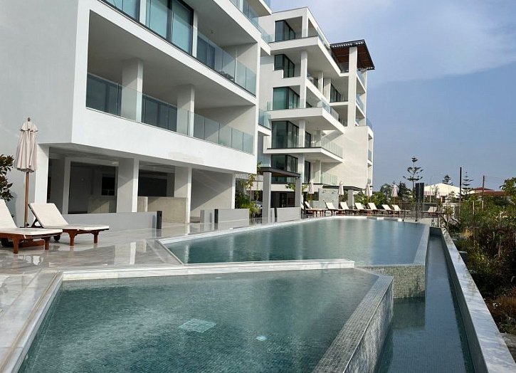 Modern luxury seaview apartment