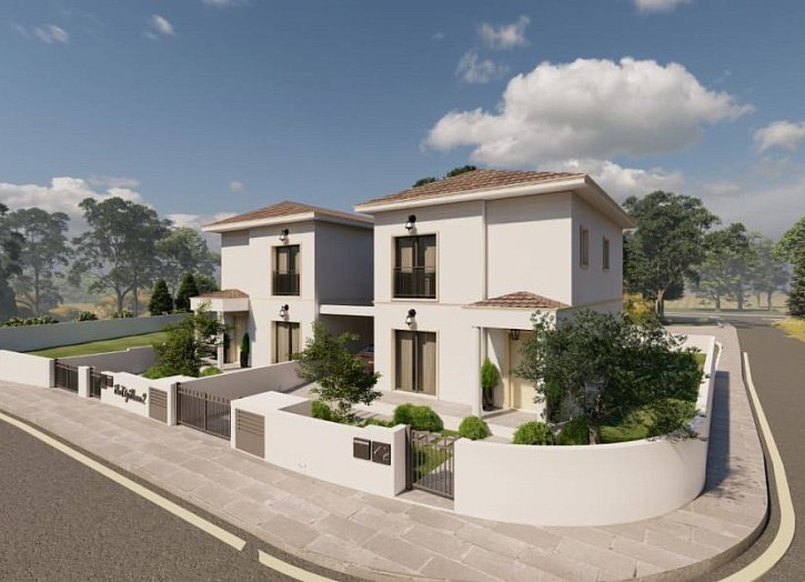 Semi-Detached house close to city