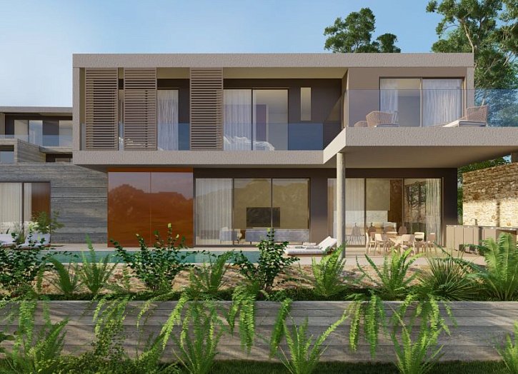 Modern villa with sea views close to amenities