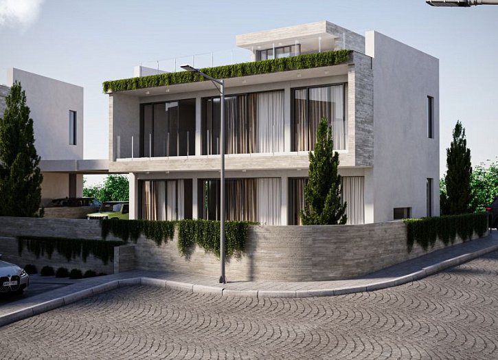 Spasious villa close to city