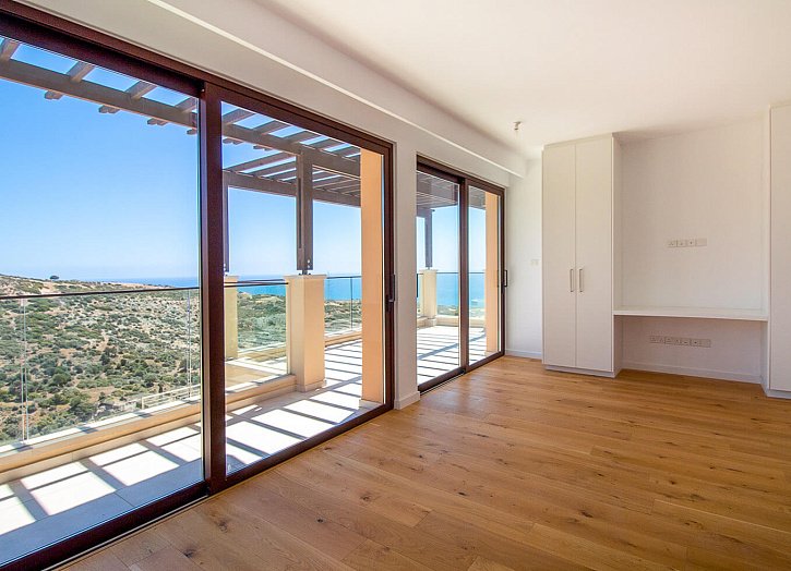Luxury Golf villa with sea views in Paphos
