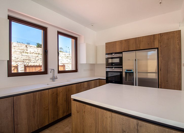 Luxury Golf villa with sea views in Paphos
