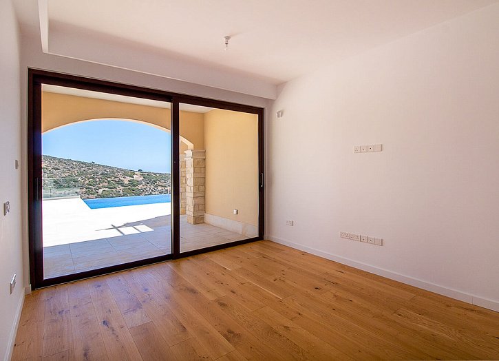 Luxury Golf villa with sea views in Paphos