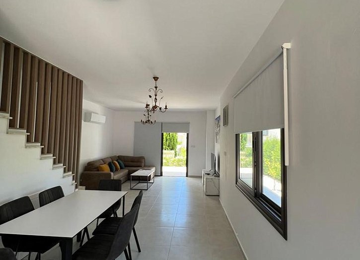 Semihouse 300m from beach