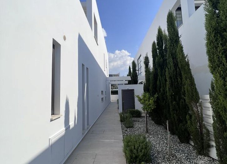 Luxury Seafront villa in 5* resort