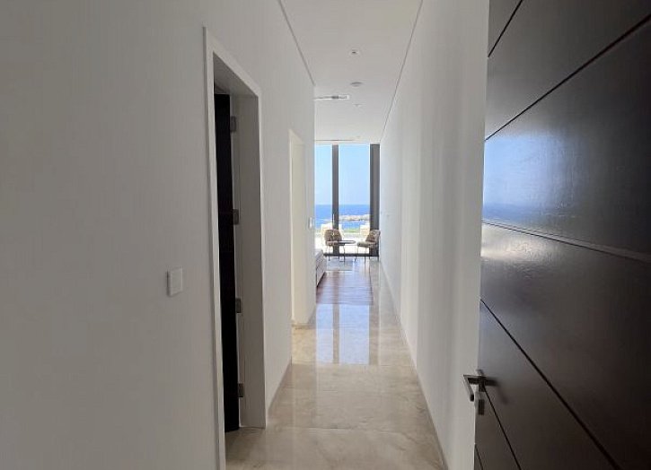 Luxury Seafront villa in 5* resort