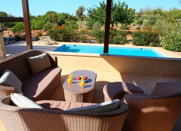 Golf Bungalow with 4th fairway view