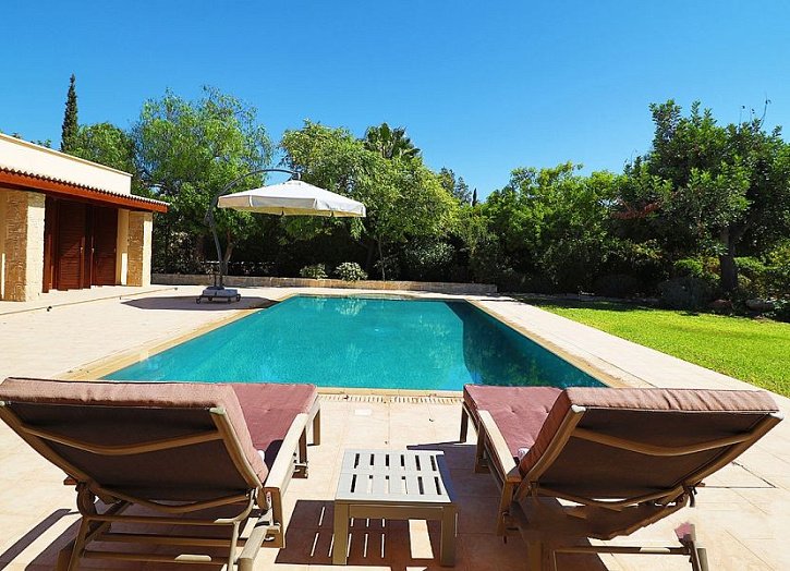 Luxusvilla in einem Golf-Spa-Resort