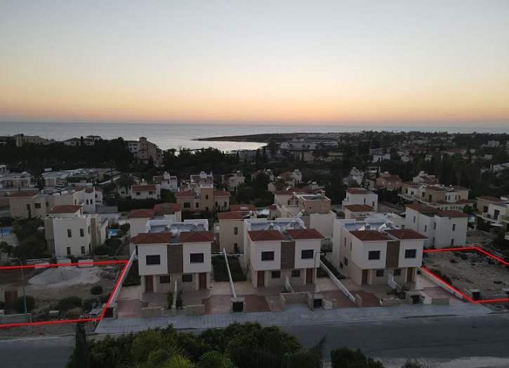 Semihouse 300m from beach