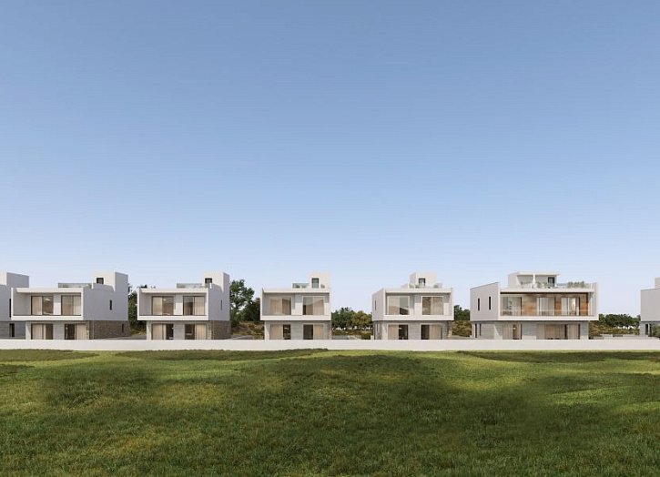 Modern villa close to city