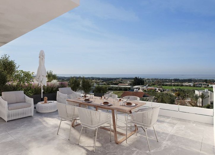 Modern villa close to city