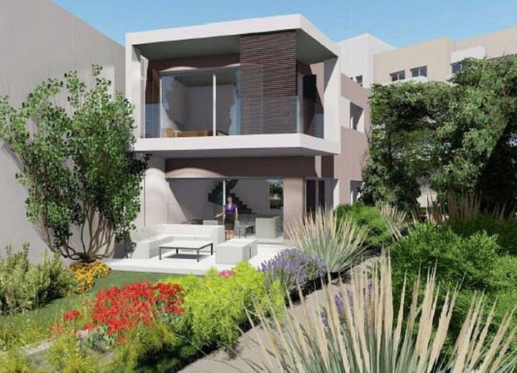 Terraced house in club resort with sea view