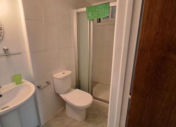 Villa on large plot 500m from sea