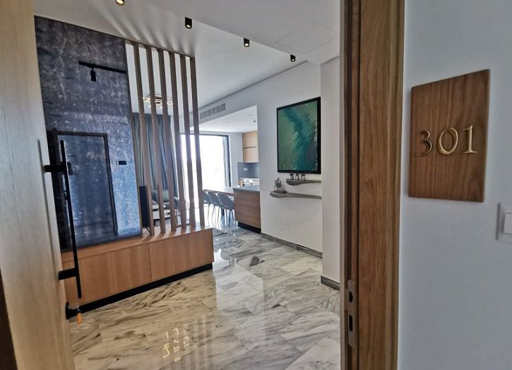 7 flats in modern building close to sea