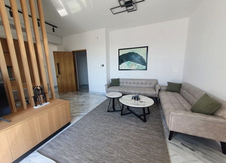 7 flats in modern building close to sea