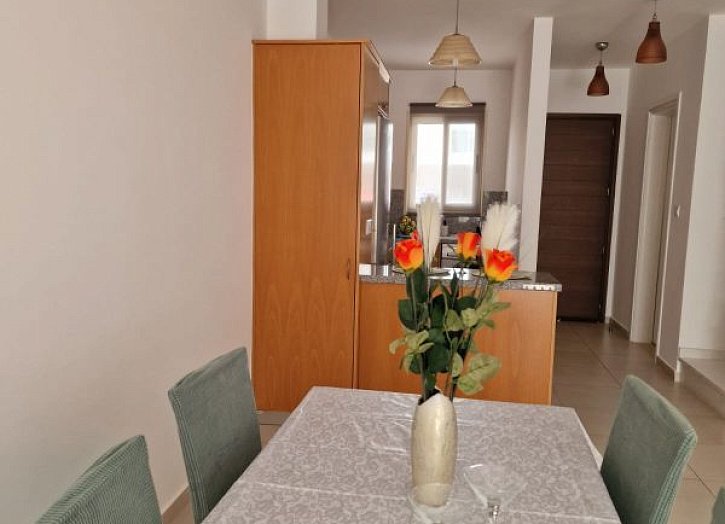 Townhouse in gated Elysia Park resort