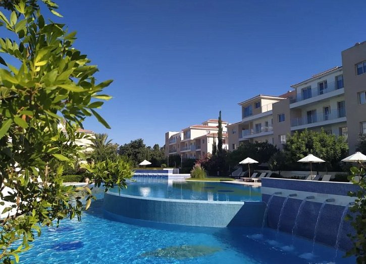 Townhouse in gated Elysia Park resort