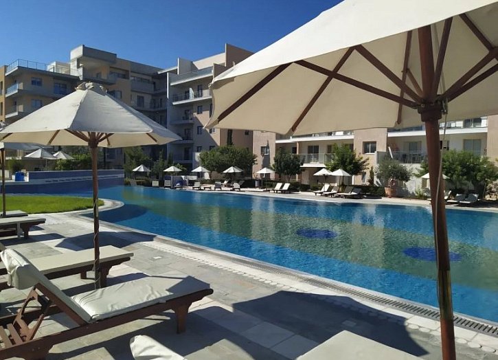 Townhouse in gated Elysia Park resort