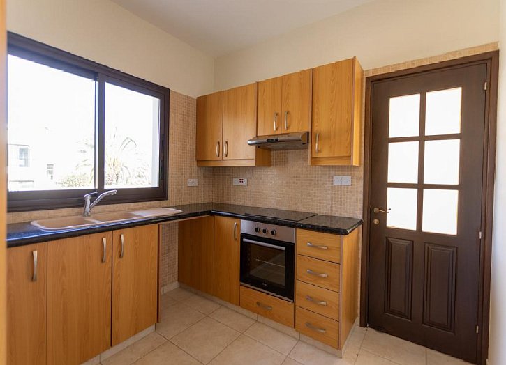 Villa in popular golf resort Ha Potami