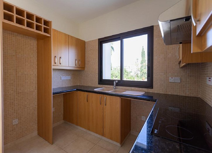 Villa in popular golf resort Ha Potami